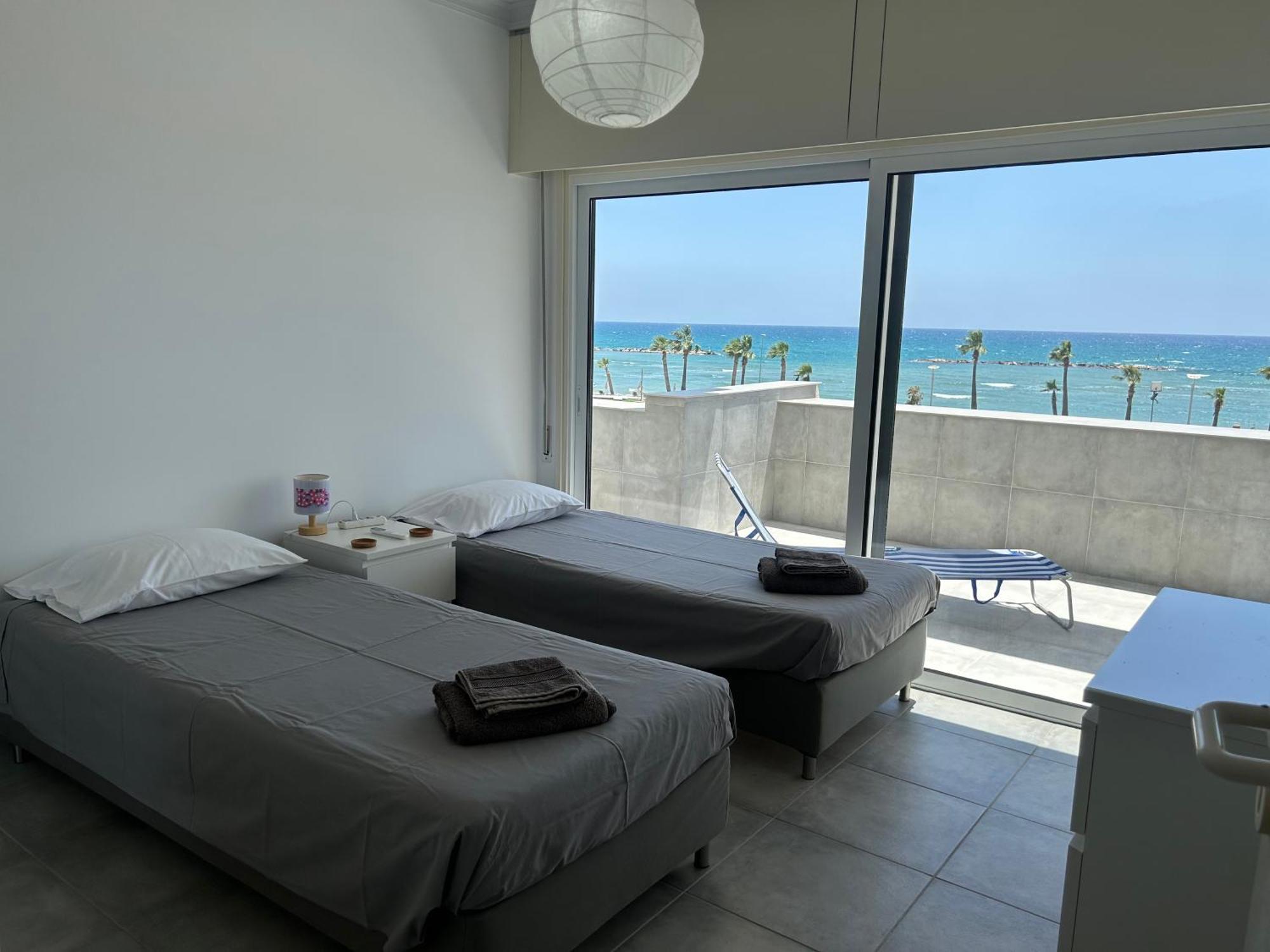 Julie'S Beach House Voroklini Luaran gambar