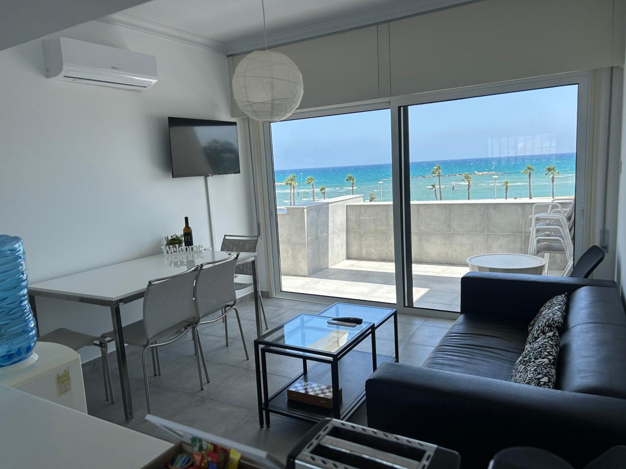 Julie'S Beach House Voroklini Luaran gambar