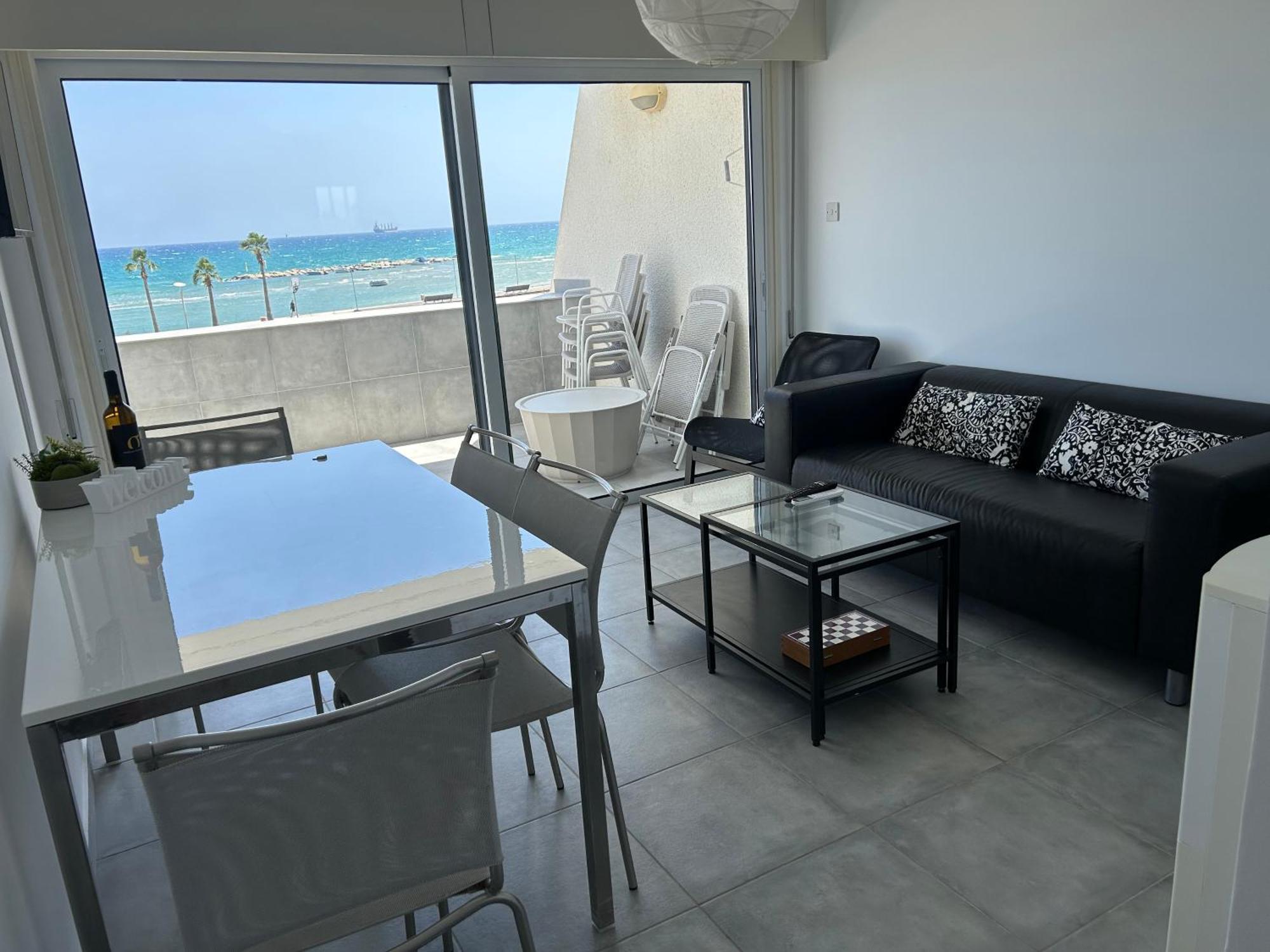 Julie'S Beach House Voroklini Luaran gambar